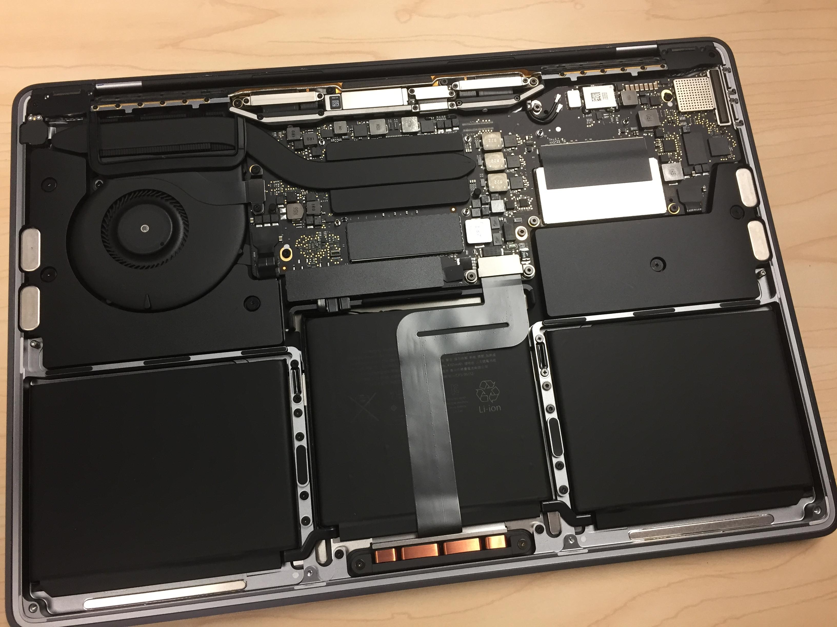 Touch Bar非搭載MacBook Pro 13の分解動画が公開！SSDは取り外し可能な模様 | SmCo memory
